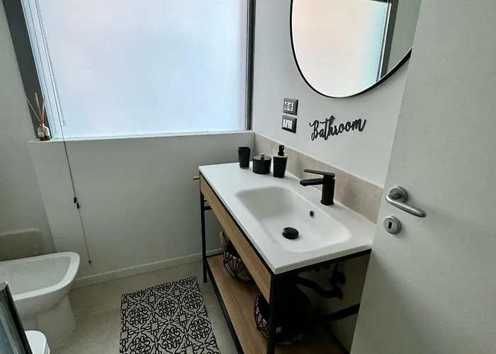 The Place بولونيا